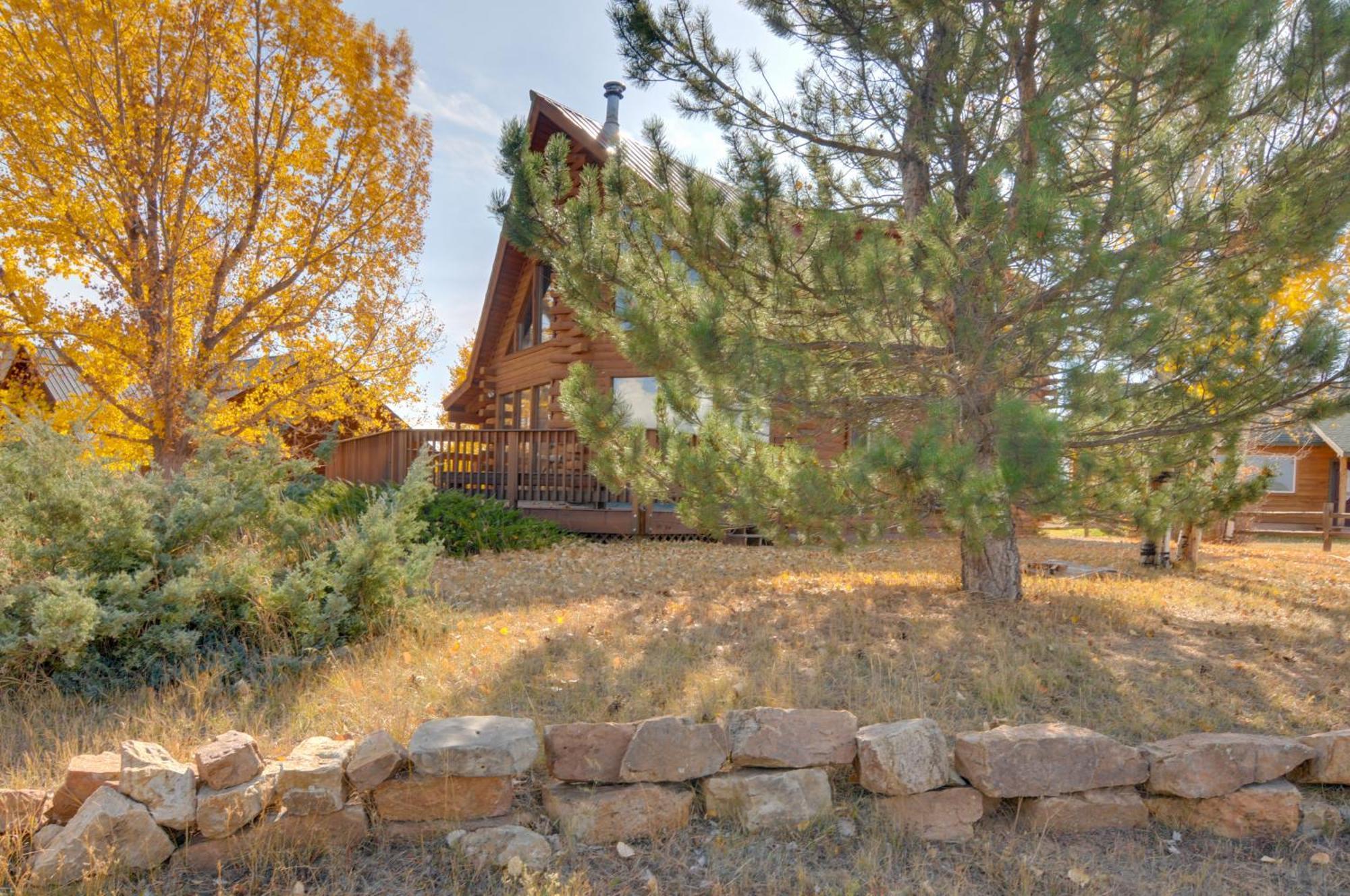 Rustic Village Lake Cabin Escape With Deck And Grill! Пагоса Спрингс Екстериор снимка